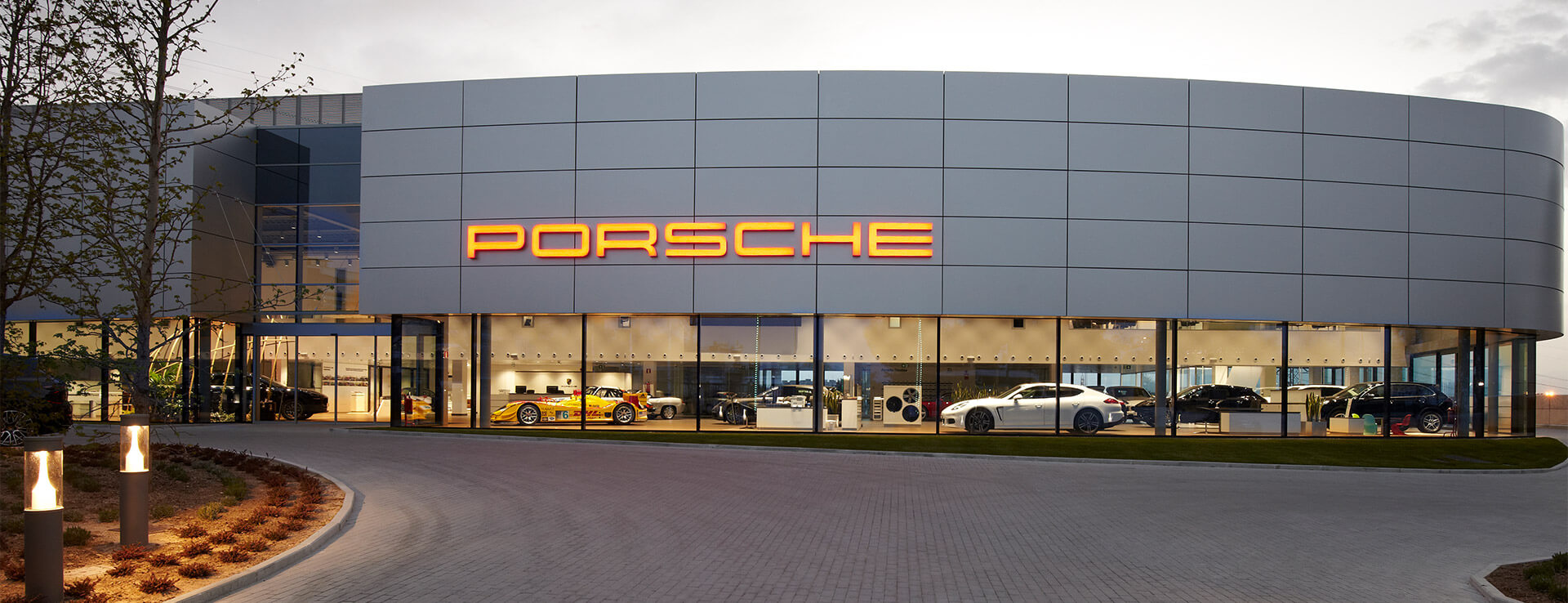 PORSCHE